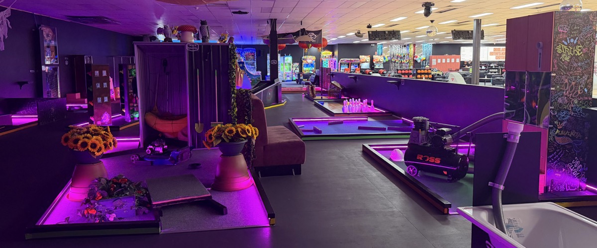 Mini golf party
