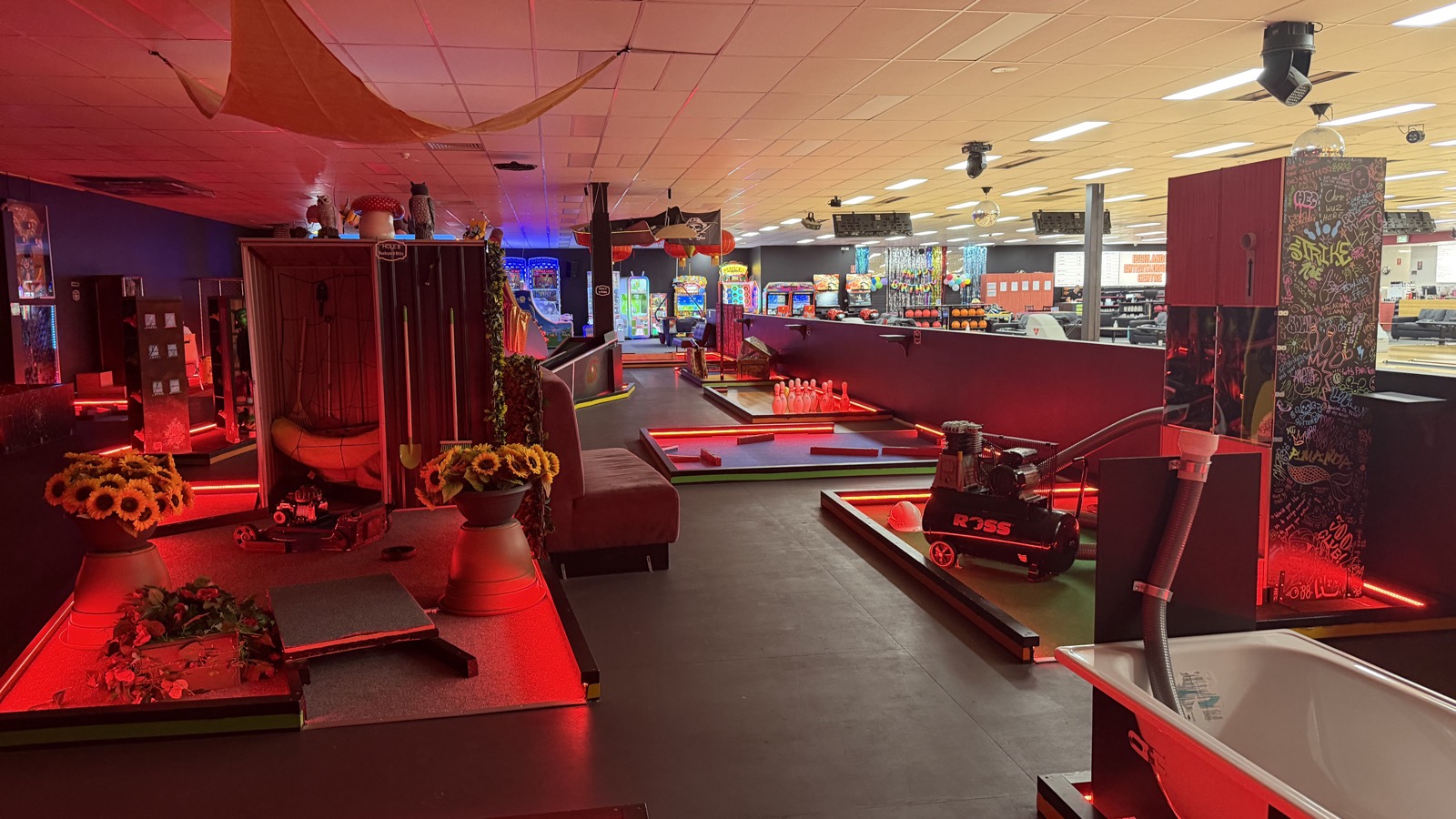 Mini golf course